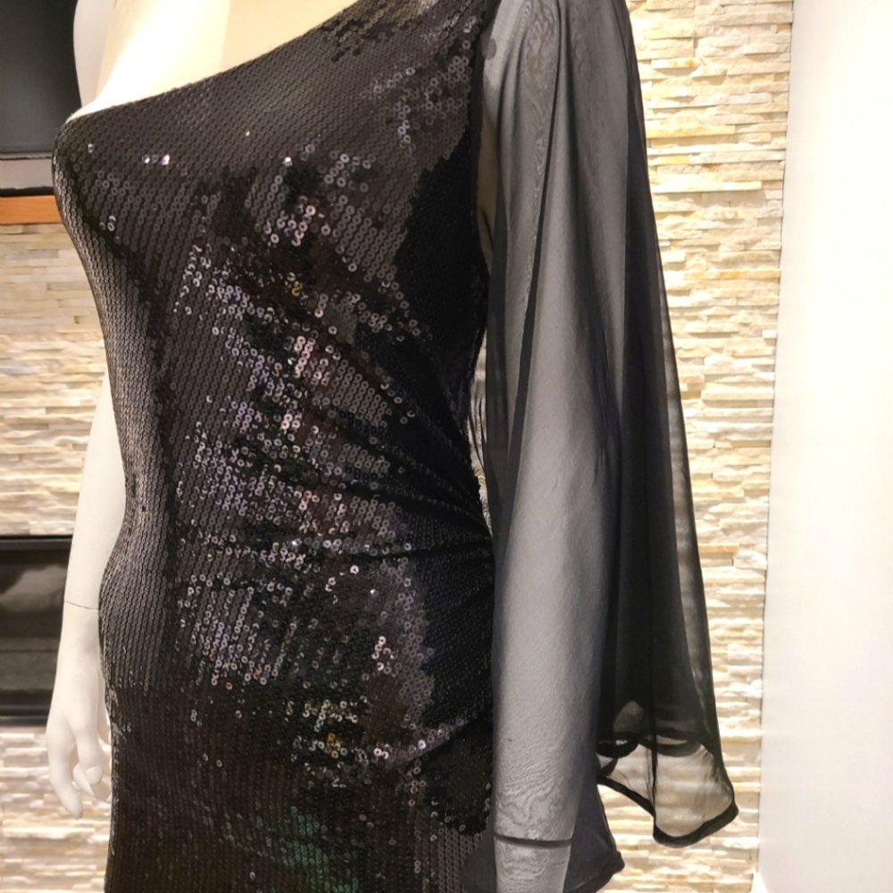 Bebe Sequin One Shoulder Party Dress.